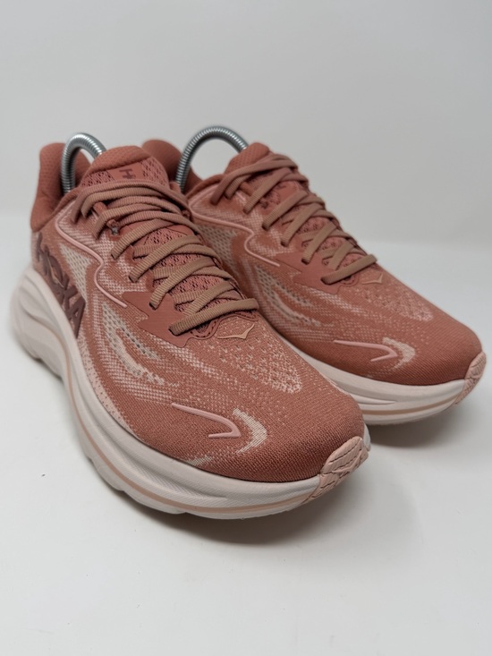 Hoka Shoes - Women's HOKA Clifton 10 Coral Running Sneakers Sz.8.5